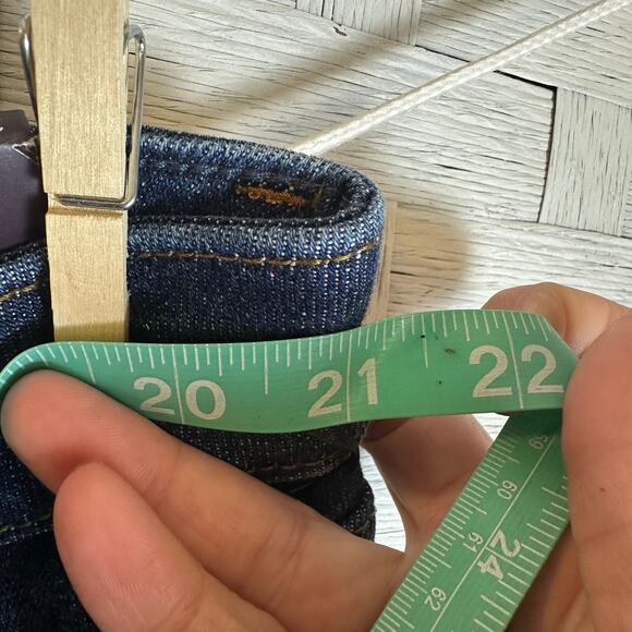 Ava & viv Bermuda denim shorts dark wash high-rise Mini pockets plus size ￼ - Picture 8 of 13